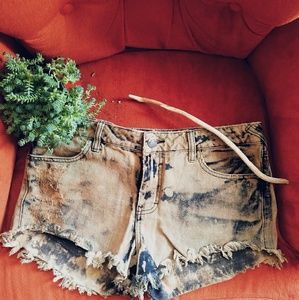 NWOT Distressed Shorts FP